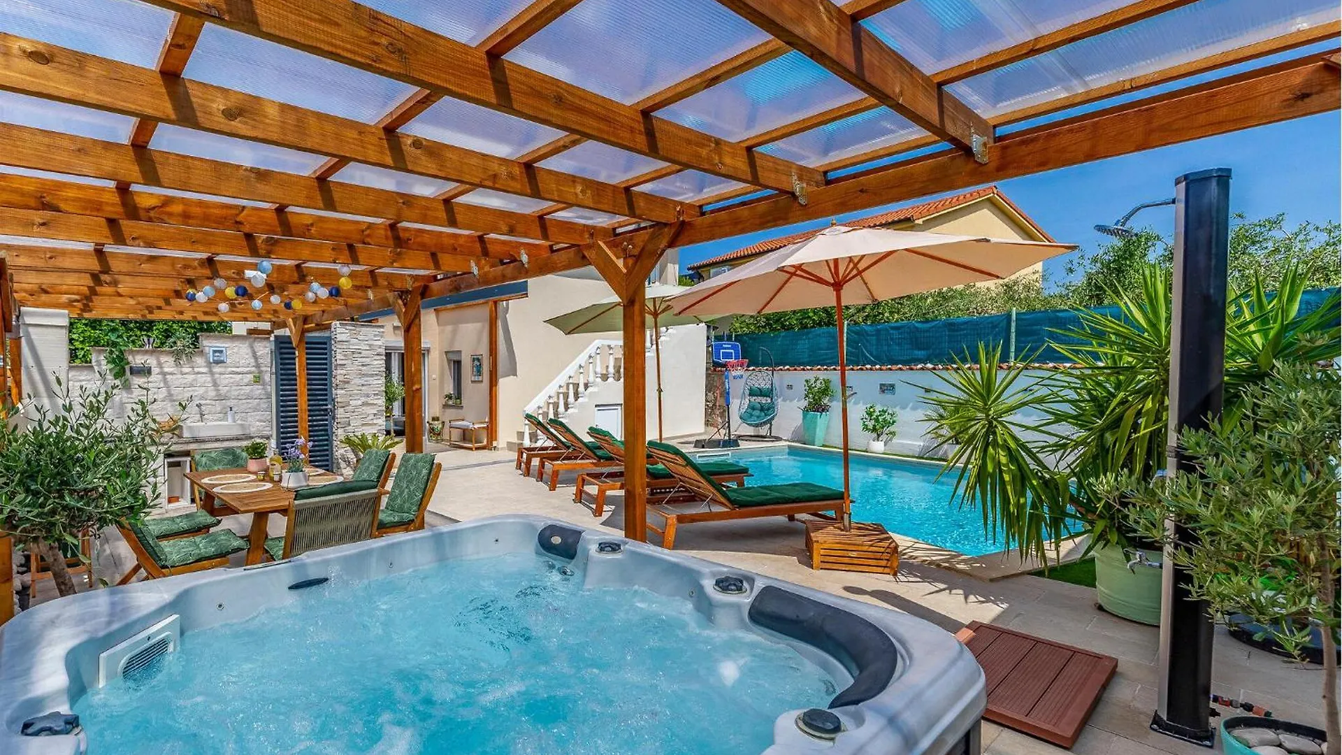בית נופש Beautiful Home In Kavran With Kitchen