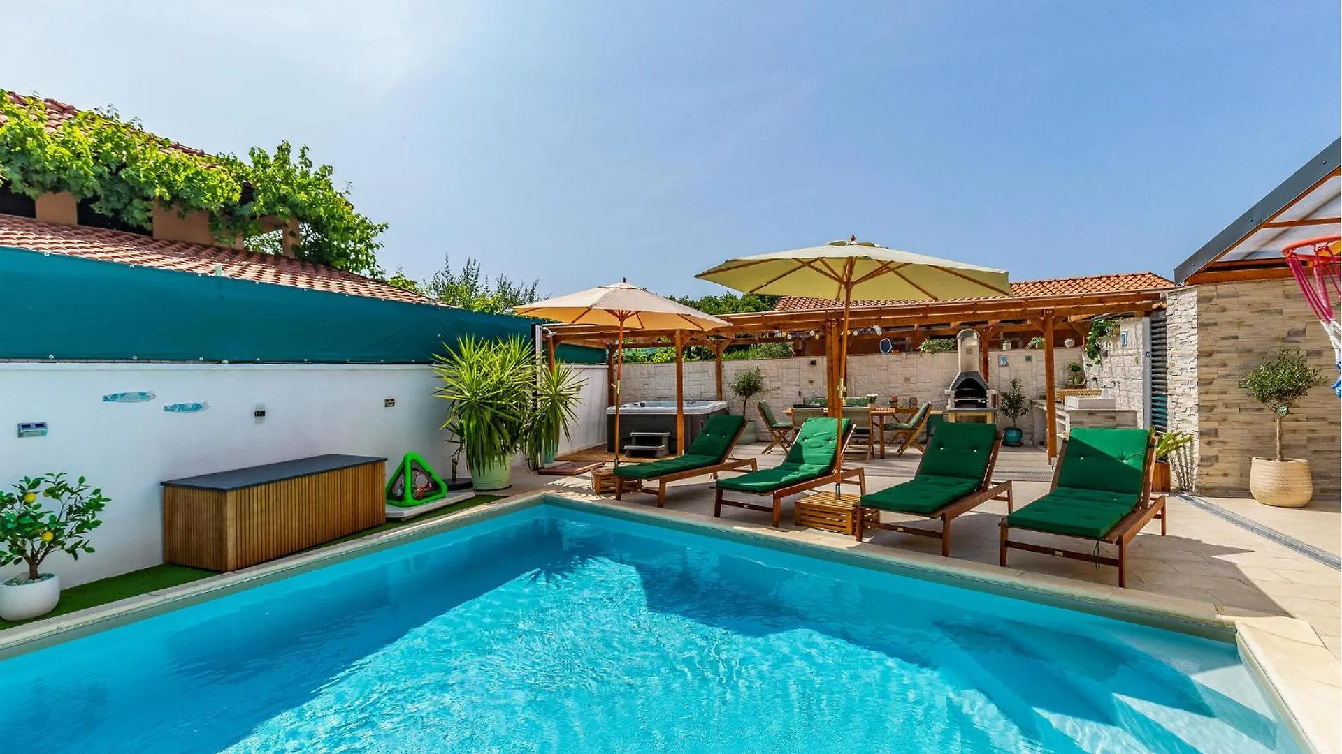 Beautiful Home In Kavran With Kitchen 0*,  קרואטיה